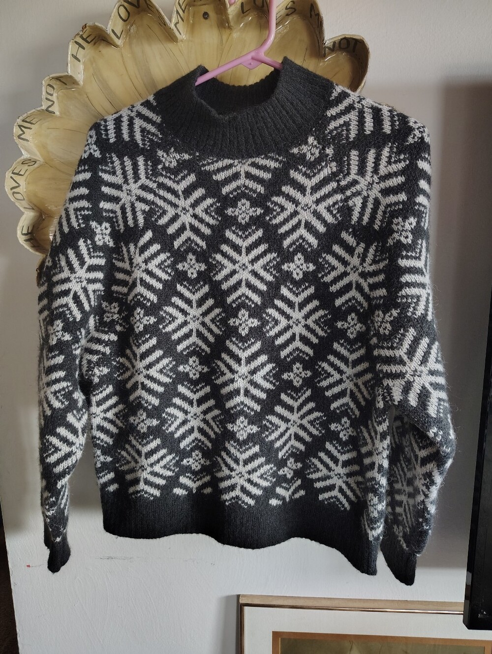 Old Navy Sweater Women's Snowflake Mock Neck Gray White Sz M